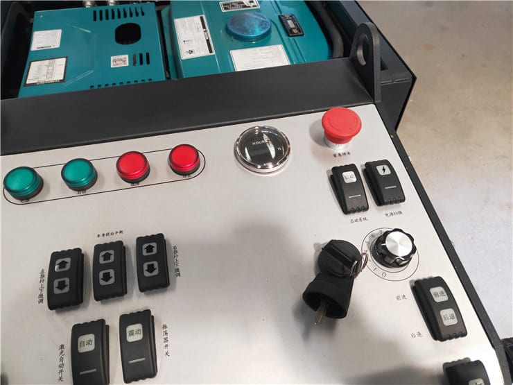 the control plane of the ev850-2y laser screed