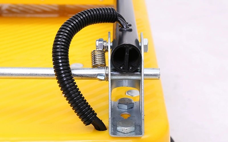 Thickened-putter-of-electric-platform-cart