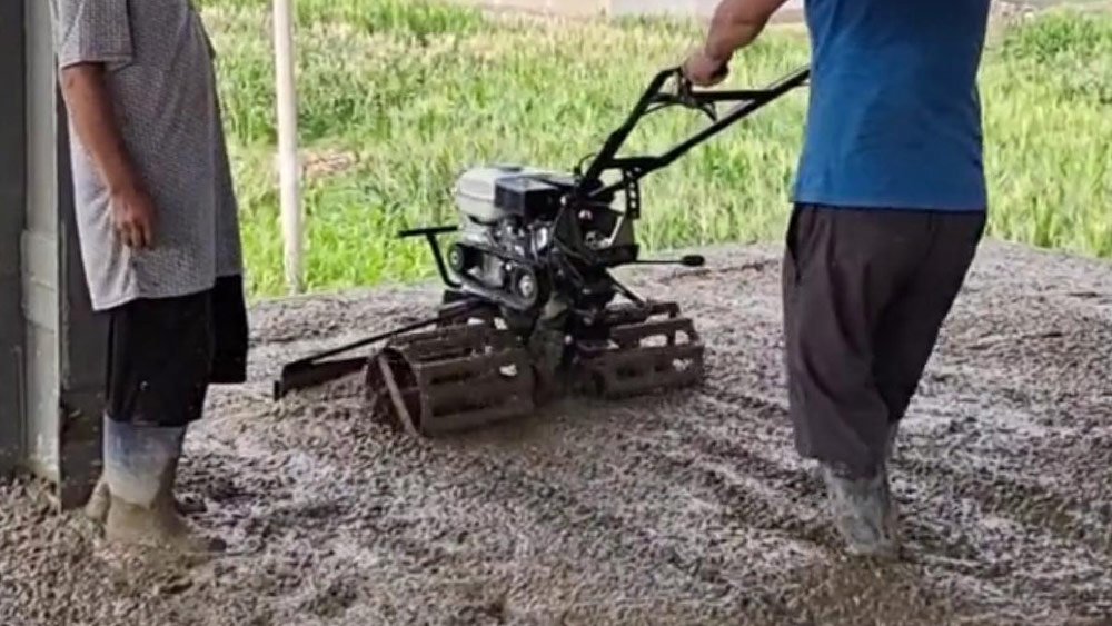 new-type-concrete-spreader-power-concrete-rake