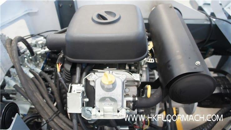 The powertrain is equipped with a 31-horsepower, high-torque petrol engine powered by Briggs&Stratton (USA), providing the machine with the power.