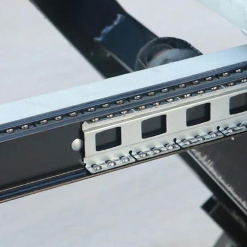 track-of-platform-cargo-lift